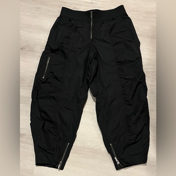 LULULEMON MID RISE RUCHED CROP - Picture 4 of 7